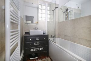 Photo 1- click for photo gallery